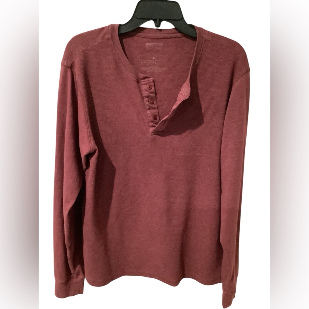 🖤Levi's Men’s Maroon Long Sleeve Henley Shirt Bundle 3 Men’s Shirts For 25.00!